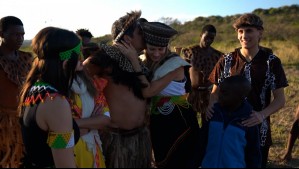 Con ritual ancestral del pueblo Zulú: Rafael Araneda y Marcela Vacarezza renuevan votos matrimoniales