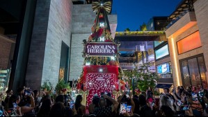 Carolina Herrera da inicio a la temporada navideña con encendido de árbol en CasaCostanera