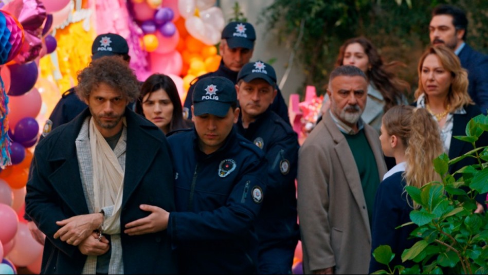 Leyla - Capítulo 80 (Parte 2): Un triste cumpleaños para Ipek