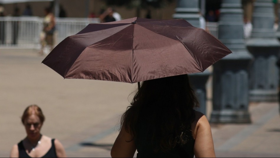 Alcanzarán los 40 °C de sensación térmica: Las comunas de Santiago donde se sentirá más calor este miércoles
