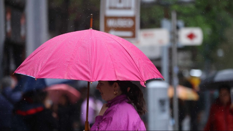 Anuncian regreso de las lluvias a Santiago: Este es el día y los sectores en que caerían precipitaciones