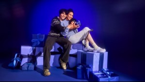 Modelos personalizables y charms intercambiables: Crocs refuerza su catálogo navideño