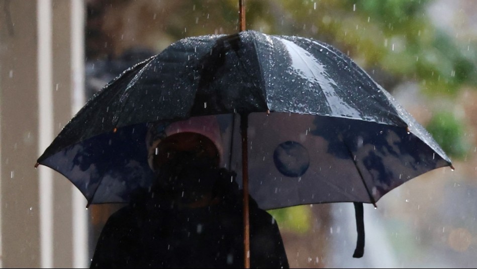Lluvia marcará segunda vuelta: A esta hora habrá precipitaciones durante elecciones presidenciales en Santiago
