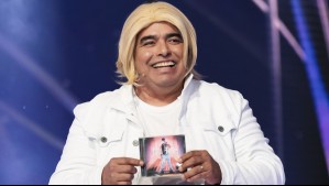 Mathiu llegó con un toldo azul a intentar vender sus productos en la semifinal de Coliseo