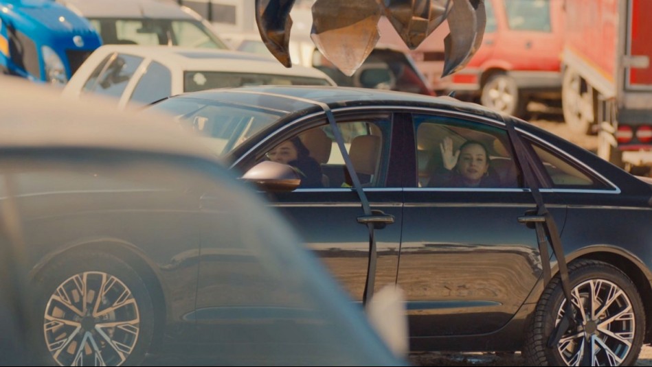 Corazón Negro - Capítulo 101: Hikmet y Harika viven momentos de terror