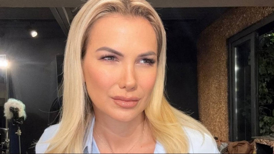 El espectacular vestido de encaje y transparencias de María Alberó: 'En solo 3 días logramos este resultado'