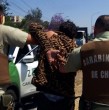 Mira acá la persecución policial donde un carabinero casi resultó atropellado y con delincuentes chocando a un auto con un bebé a bordo.