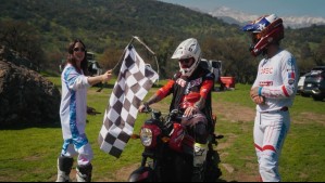 Desde una estación Copec al motocross: Edo Caroe protagoniza capítulo de 'Punto de Encuentro' con Tita Ureta