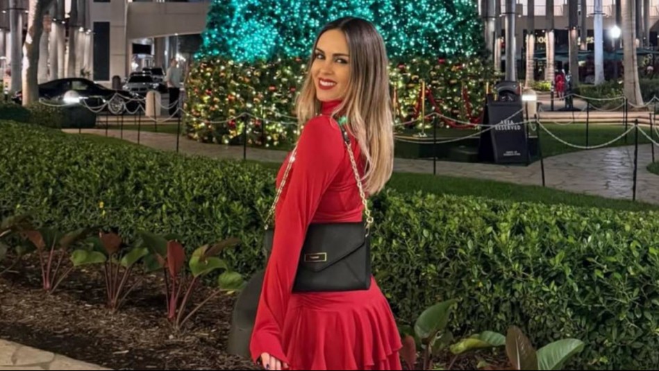 Elegante y clásica en tonos rojo, dorado y blanco: Así luce la decoración navideña en casa de Maura Rivera