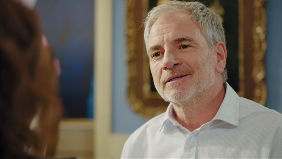 Aguas de Oro - Capítulo 79: Carlos le propone a Karla que sean pareja