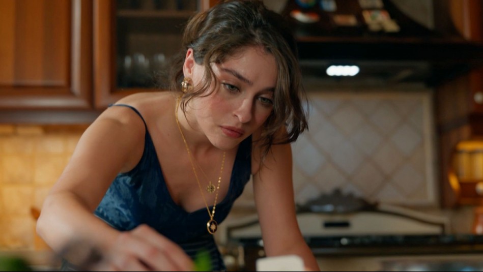 Leyla - Capítulo 99 (Parte 1): La nueva chef de los Köroglu