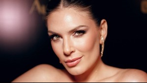 Eugenia Lemos comparte postales de la primera Navidad de su hija Alegra: Ambas vistieron en rojo vibrante