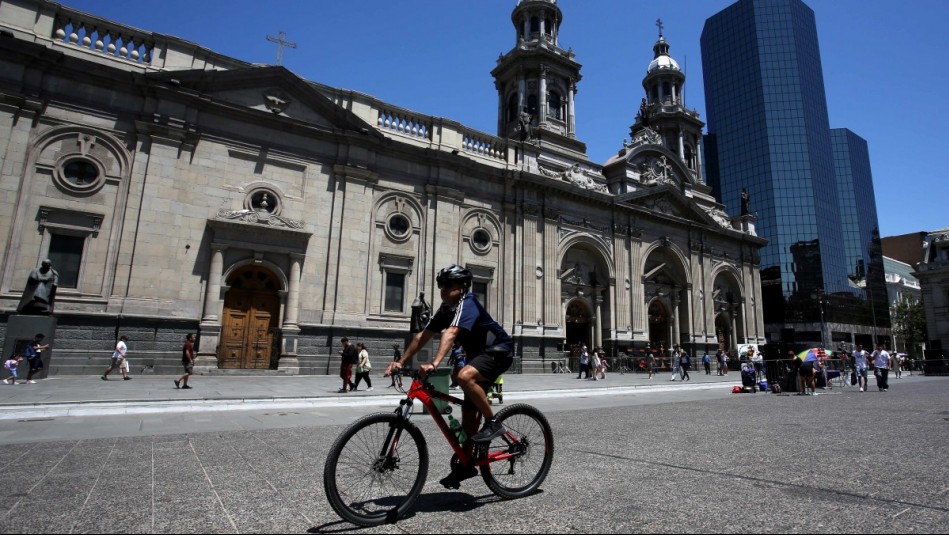 'Se cortó la ola de calor': Estas son las temperaturas máximas que se esperan este fin de semana en Santiago