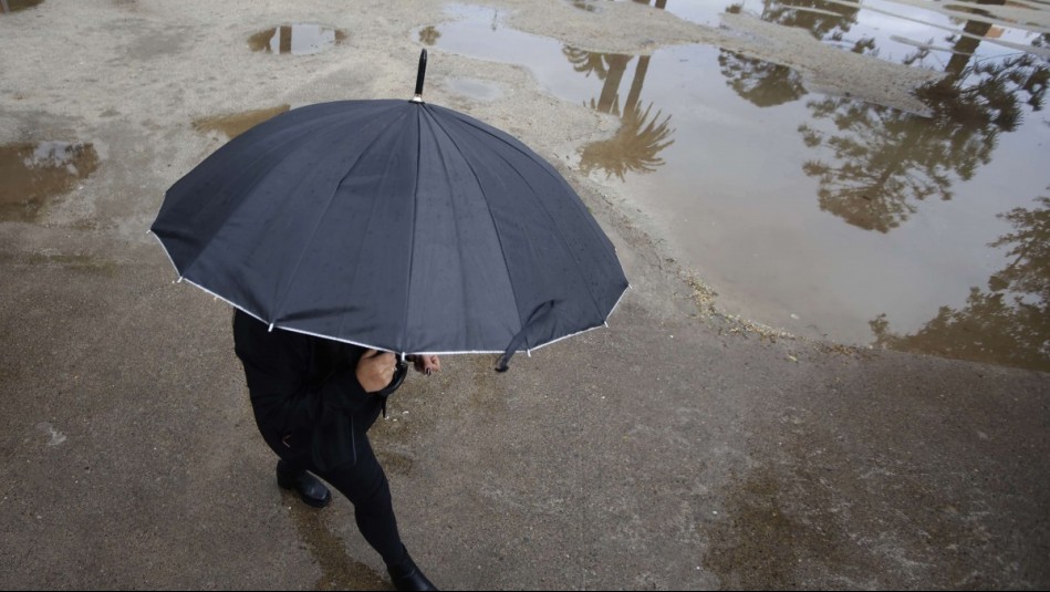 Vuelve la lluvia a Santiago: Jaime Leyton adelanta el día en que habrá precipitaciones en la capital