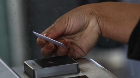 Cambio en el sistema: ¿Cómo funcionará el pago con tarjetas bancarias en el Metro y Tren Nos?