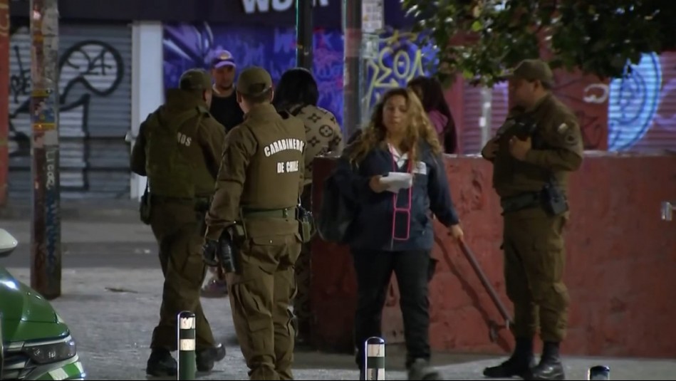 La noche más violenta del año en Santiago: Un asesinato y heridos graves en la capital