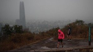 Vuelven las lluvias de verano a la capital: En estas comunas de la RM caerían precipitaciones el fin de semana