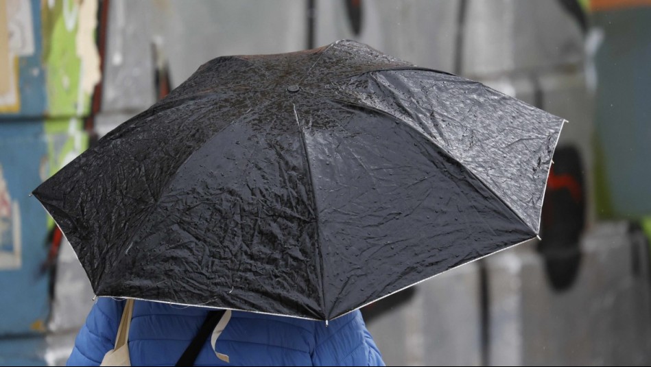 Tras tormenta eléctrica: Advierten probabilidad de nuevas lluvias en Santiago durante esta semana