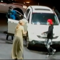 Video muestra momento de la violenta encerrona a los actores Osvaldo Silva y Cecilia Cucurella en Recoleta