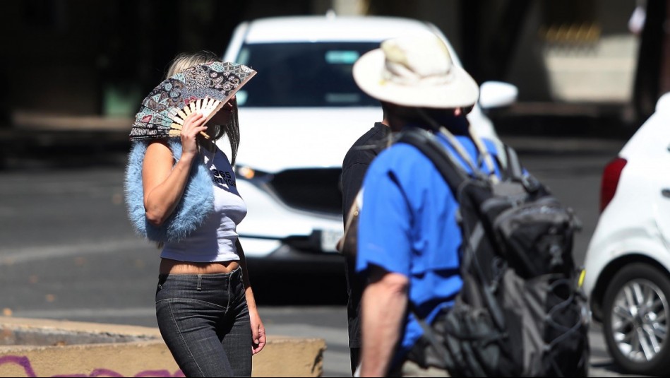 'Se instala el calor': Anuncian máximas de hasta 37 °C en la Región Metropolitana