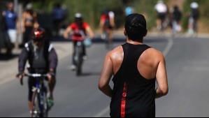 'Entre seis a siete horas sobre los 30 °C': El caluroso pronóstico para los próximos días en Santiago