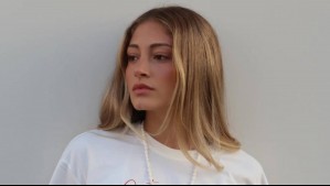 Elegante con gabardina estructurada: Así se viste Florencia Araneda para una cita nocturna con su pololo