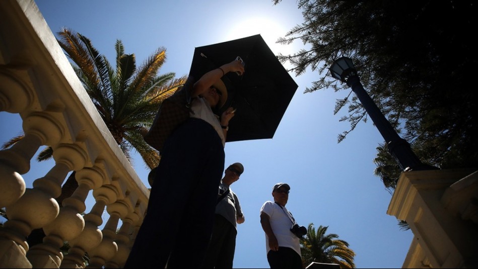 ¿Nueva ola de calor? Meteorólogo de Mega advierte altas temperaturas de hasta 34 °C en Santiago