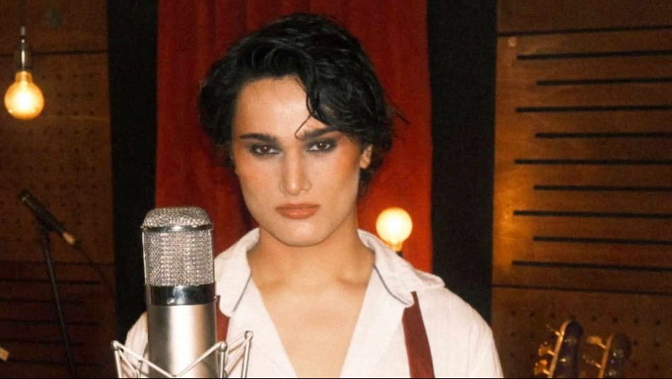 Joven revelación chilena busca brillar en la Gala de Viña 2026: ¿Quién es Enzo Ferrada?