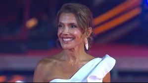 De blanco y lleno de glamour: Así fue el aplaudido paso de Carolina Arregui en la Gala de Viña 2026