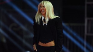 ¡Con un elegante smoking! Vesta Lugg sorprendió con llamativo look en la Gala de Viña 2026