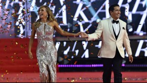 Karen Doggenweiler y Rafael Araneda imponen elegancia en la Gala Viña 2026 con looks que marcaron la noche