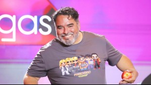 Con su propio multiverso: La divertida polera que usó Rodrigo Villegas en la antesala de su show en Viña 2026