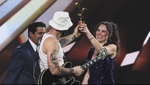 Recordaron a su padre fallecido: Jesse & Joy reciben la Gaviota de Oro tras una gran ovación en Viña 2026