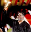 Rodrigo Villegas fue el encargado de poner la cuota de humor en la segunda noche del Festival de Viña 2026. Revisa la entrega de la Gaviota de Plata.