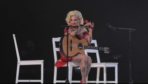 Filas y emoción total: Mon Laferte será nombrada Hija Ilustre de Viña del Mar tras triunfar en el Festival