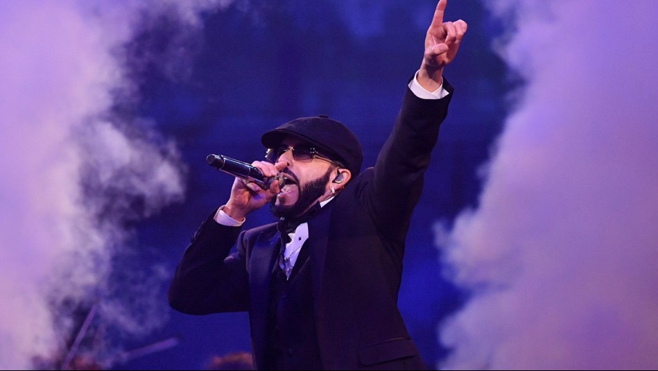 ¡Repasó éxitos para perrear! Revive la increíble presentación de Yandel Sinfónico en Viña 2026