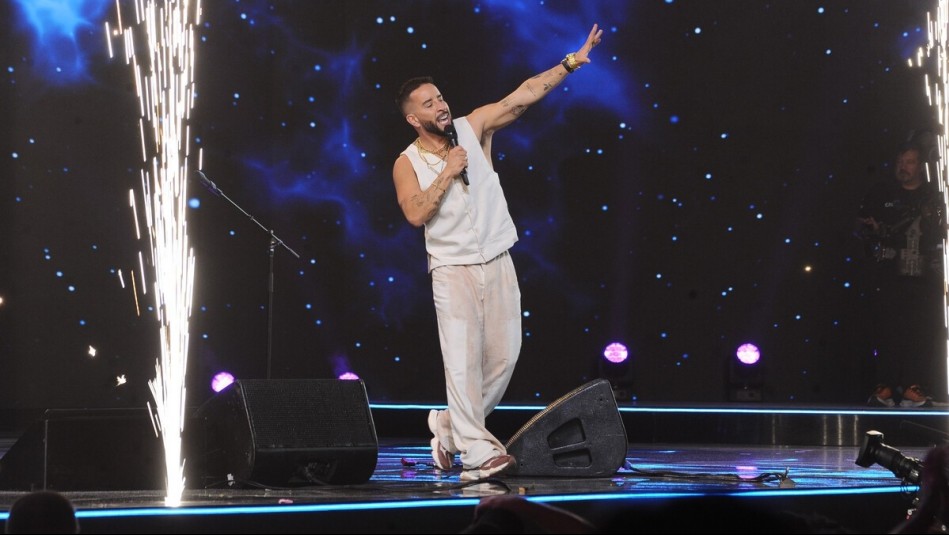 'No saben todas las emociones que tengo...': Pastor Rocha se rinde ante el público y agradece su apoyo en Viña