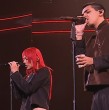 Milo J fue el encargado de cerrar esta nueva edición del Festival de Viña del Mar. Revive su interpretación de Llora Llora con Akriila.