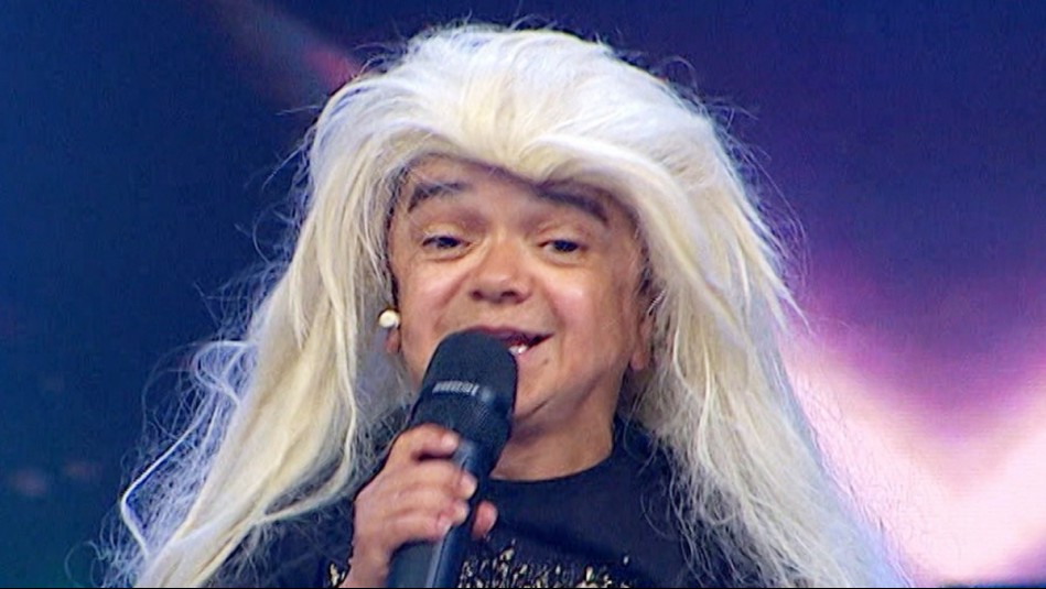 Miguelito le deja todo cantando 'Caliente caliente' de Raffaella Carrà en Dale Play