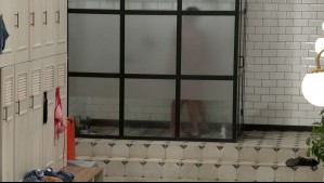 Luis Mateucci y Akemi Nakamura protagonizaron ardiente escena en la ducha