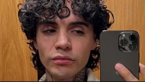 Leo Méndez aparece ordeñando una vaca y luce una imagen renovada: Este es su nuevo color de cabello