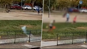 Se molestó por los ruidos: Video muestra a vecino lanzando petardo contra niños que jugaban en plaza de Maipú