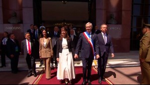 Abordó el Ford Galaxie: Así fue la salida de José Antonio Kast del Congreso tras ser investido como Presidente