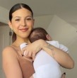 La creadora de contenido, Ignacia Antonia comparte por redes sociales un tierno video junto a su hija Amelia mostrando su outfit.