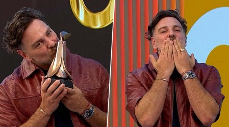 ¡Recibió su premio! Neme agradeció especial reconocimiento de los Copihue de Oro