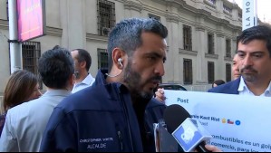 'Es un barrido a la clase media': Alcaldes llegan a La Moneda y advierten impacto por alza de combustibles