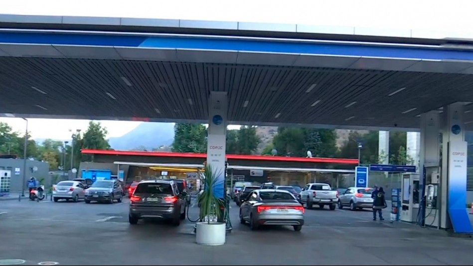 Sin esperas: Así lucen las bencineras tras concretarse alza histórica de combustibles