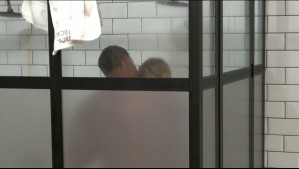 La coqueta ducha de Fabio Agostini y Blu Dumay en el capítulo 114 de El Internado