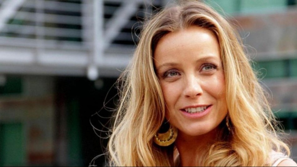 '¡Qué lindo te quedó!': Claudia Conserva acepta el color rojo en su pelo y eleva su cambio de look