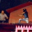 Revisa acá cómo unos vecinos de Puente Alto casi linchan a un sujeto que andaba robando. Todo en Atrapados 133.